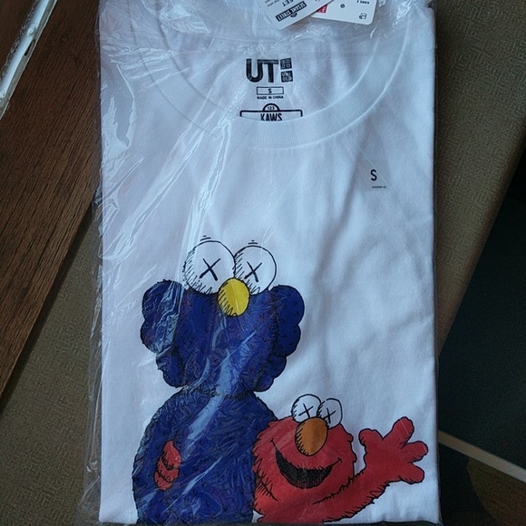 Uniqlo x KAWS Other - KAWS X UNIQLO collaboration Sesame Street T-Shirt